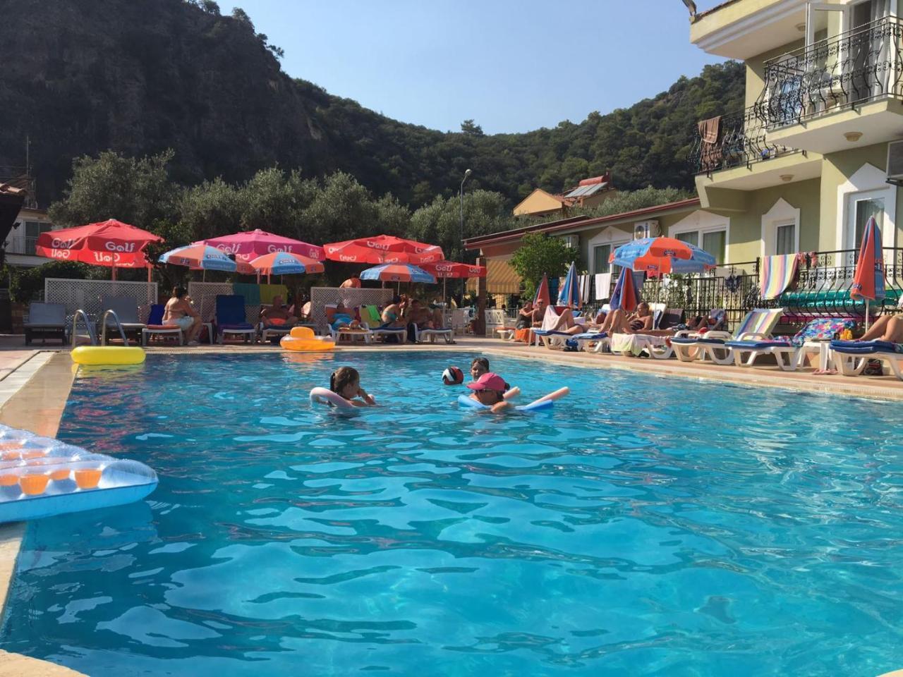 Taner Hotel 3*
